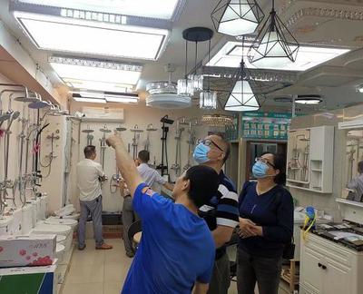 汉口北五一假期人气爆棚 12.7万人潮涌带动交易额破23亿元，二手日用百货成消费亮点